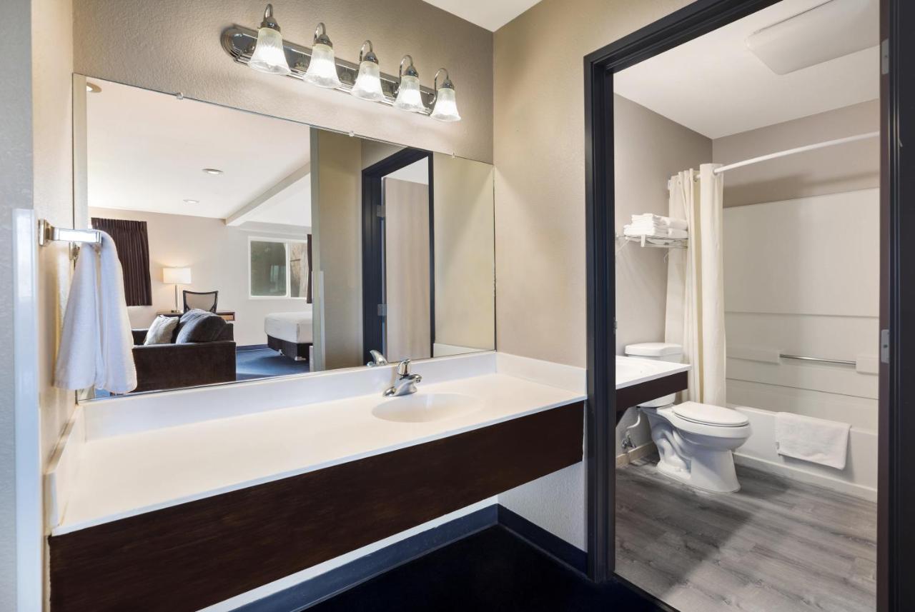 Americas Best Value Inn Sparks Extérieur photo